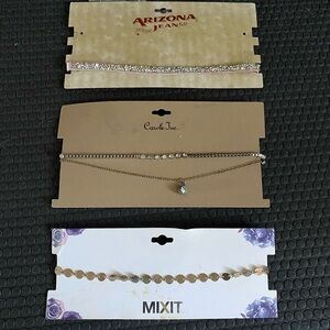 Unused Choker Bundle